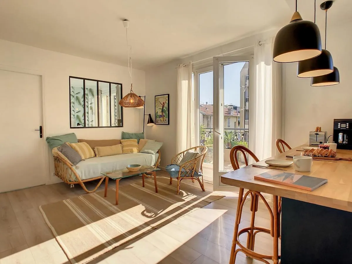 Apartment Nestor&Jeeves - Sunny Terrace - Central - Very Close Sea - Top Floor Nice France